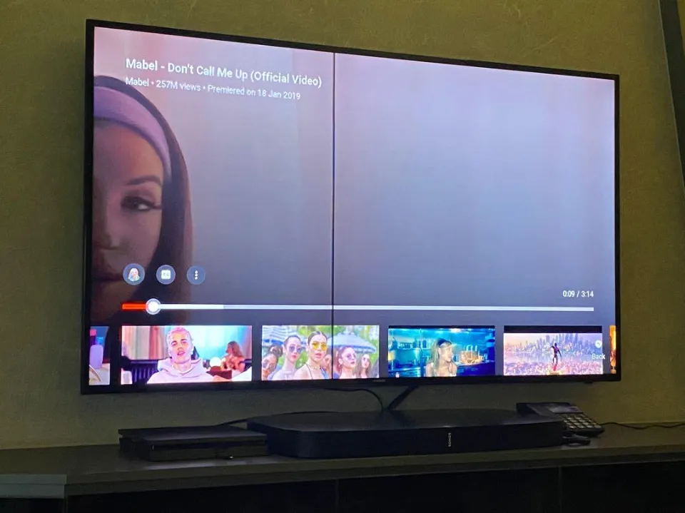 Samsung TV's screen