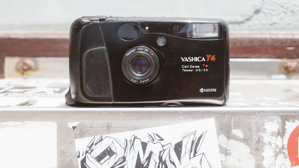 Yashica T4